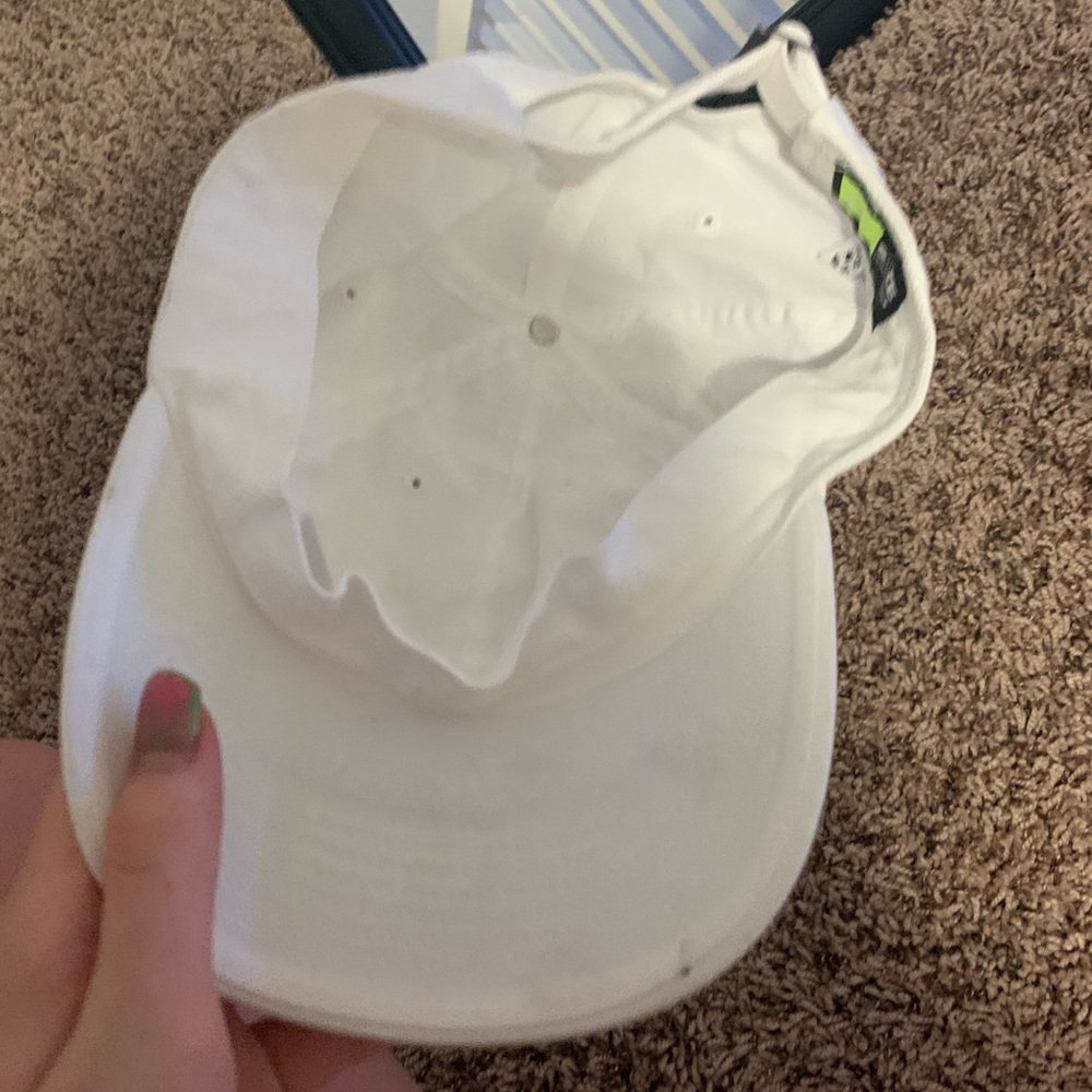 nike hat - Picture 3 of 6